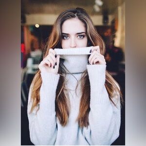 BR Oversized Cozy & Super Soft Platinum Heather Gray Turtleneck Sweater XS/S NWT